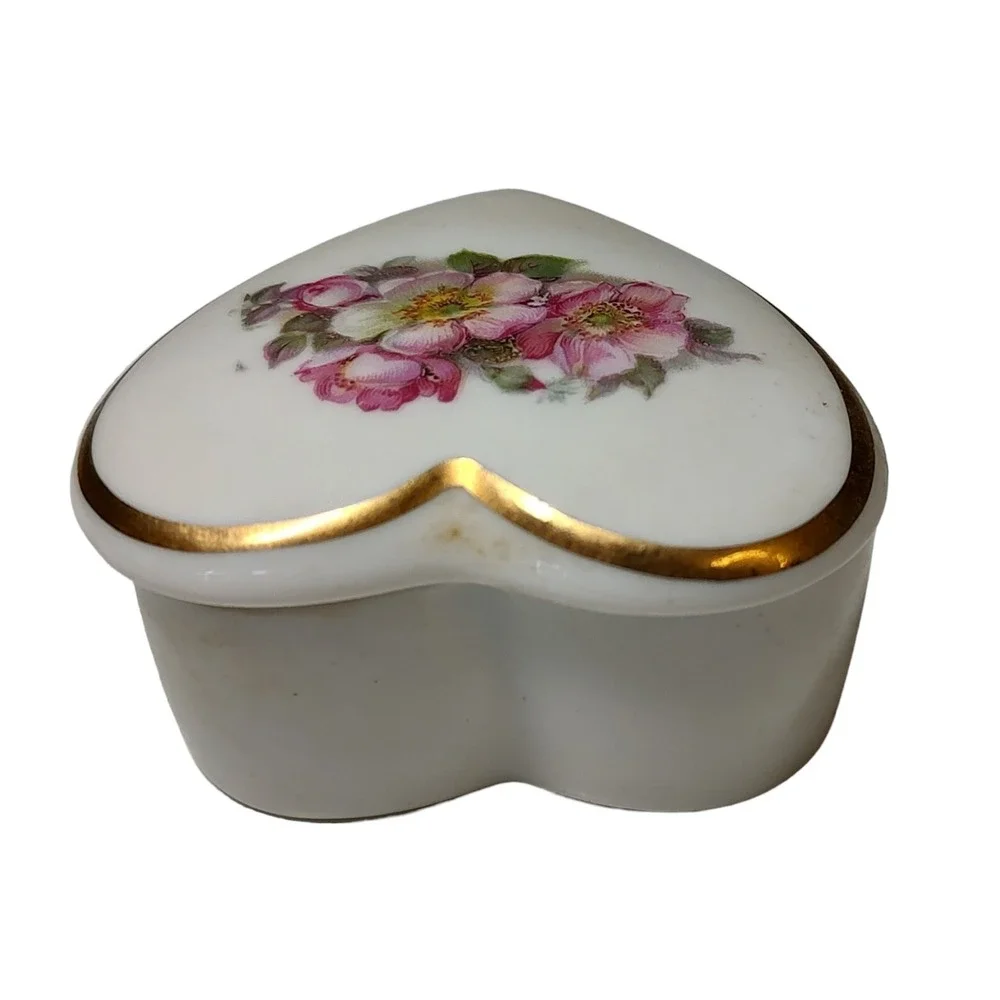 Gerold Porzellan Trinket Box‎ Tettau Bavaria Heart Shaped Floral Gold Accents